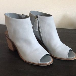 Calvin leather chambray shoes by Chinese Laundry